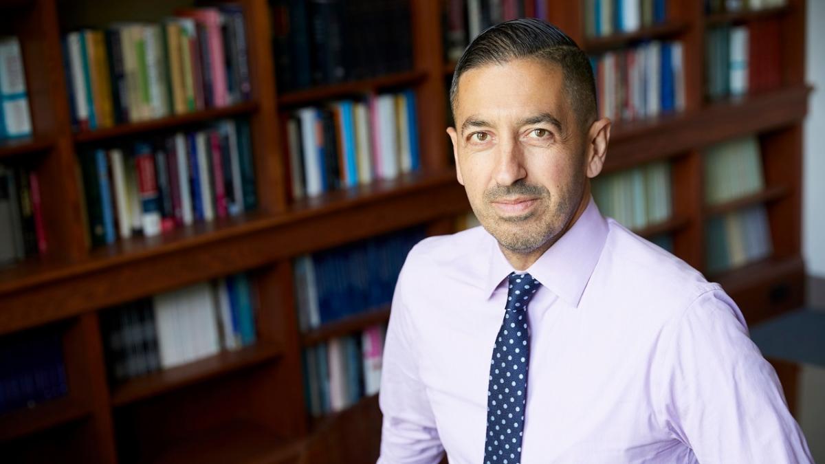 Photo of Professor Sandro Galea